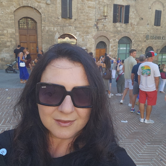 Meet your Posher, Bronislava - Picture 2 of 2